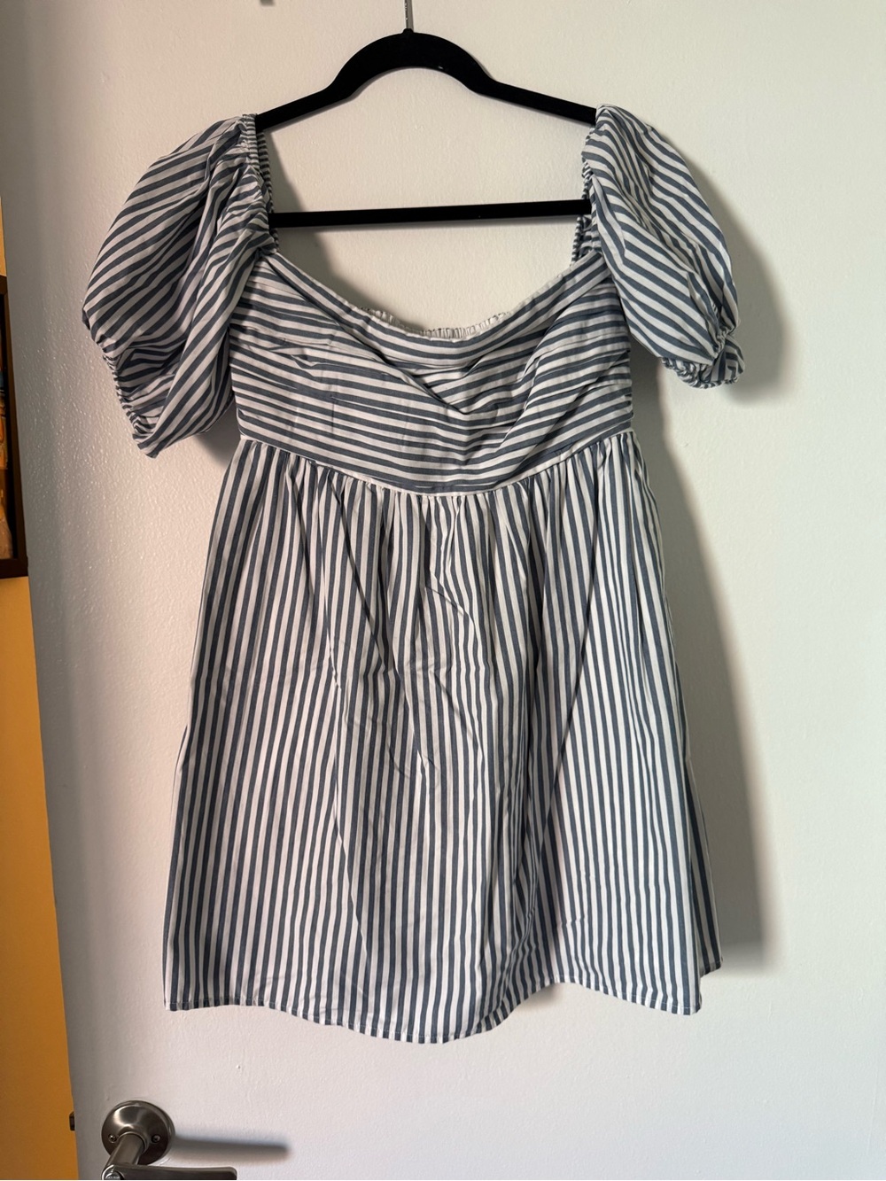 Abercrombie & Fitch White and Navy Striped Off-Shoulder Top